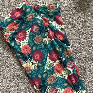 Lularoe one size leggings